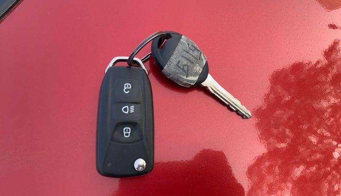 2018 Tata TIGOR XT PETROL, Petrol, Manual, 1,00,869 km, Key Close Up