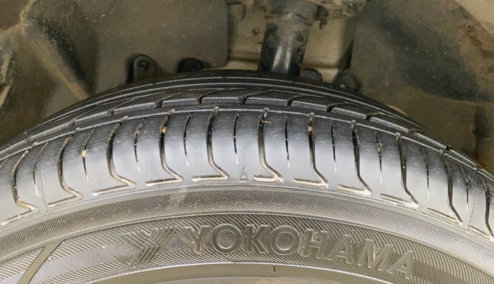 2013 Ford Ecosport TITANIUM 1.5L DIESEL, Diesel, Manual, 70,872 km, Left Front Tyre Tread