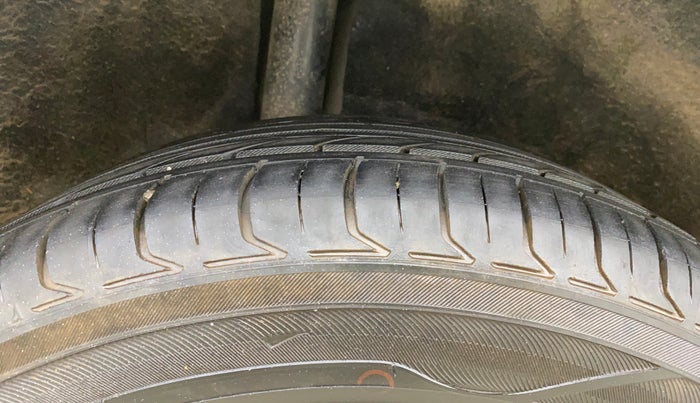 2013 Ford Ecosport TITANIUM 1.5L DIESEL, Diesel, Manual, 70,872 km, Right Rear Tyre Tread