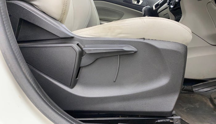 2013 Ford Ecosport TITANIUM 1.5L DIESEL, Diesel, Manual, 70,872 km, Driver Side Adjustment Panel