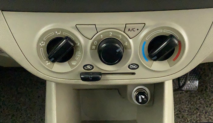 2015 Maruti Alto K10 LXI CNG, CNG, Manual, 47,689 km, AC Unit - Directional switch has minor damage