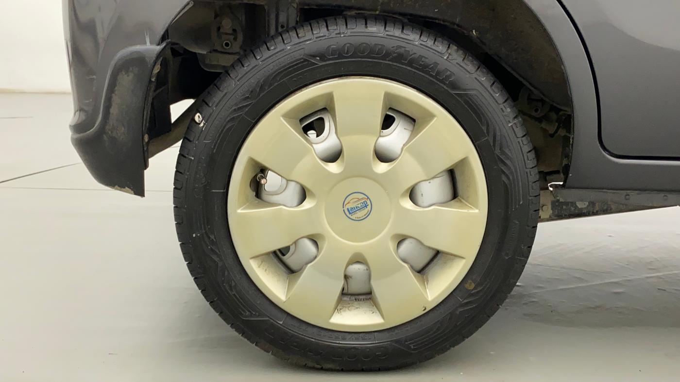 2015 Maruti Alto K10 LXI CNG, CNG, Manual, 47,689 km, Right Rear Wheel