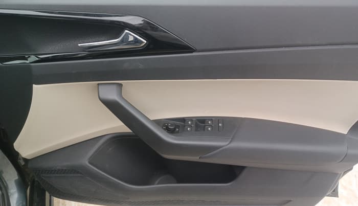 2022 Skoda SLAVIA STYLE 1.5L TSI DSG, Petrol, Automatic, 28,202 km, Driver Side Door Panels Control