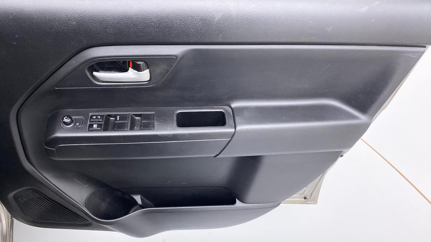 2020 Maruti New Wagon-R VXI 1.0, Petrol, Manual, 16,258 km, Driver Side Door Panels Control