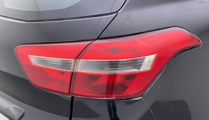 2016 Hyundai Creta E PLUS 1.6 PETROL, Petrol, Manual, 95,667 km, Right tail light - Minor damage