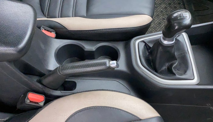 2016 Hyundai Creta E PLUS 1.6 PETROL, Petrol, Manual, 95,667 km, Gear Lever
