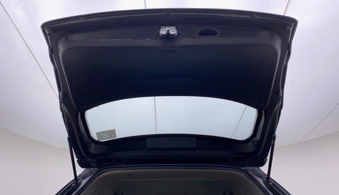 2016 Hyundai Creta E PLUS 1.6 PETROL, Petrol, Manual, 95,667 km, Boot Door Open