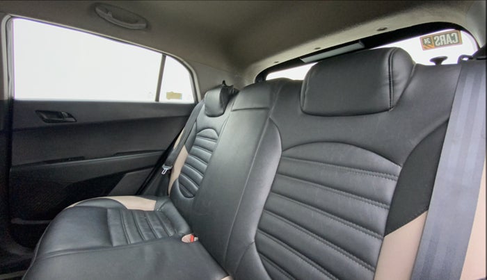 2016 Hyundai Creta E PLUS 1.6 PETROL, Petrol, Manual, 95,667 km, Right Side Rear Door Cabin