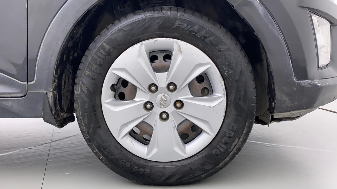 2016 Hyundai Creta E PLUS 1.6 PETROL, Petrol, Manual, 95,667 km, Right Front Wheel