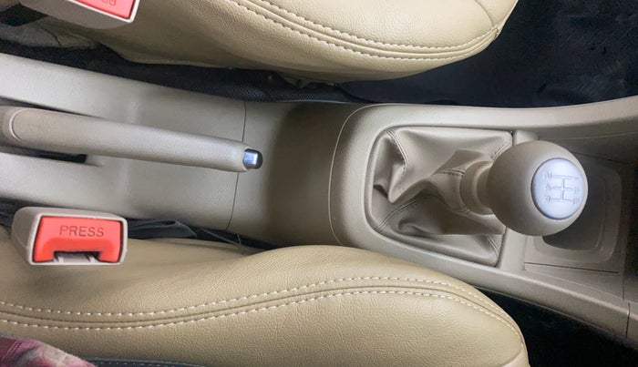 2015 Maruti Ertiga ZXI, Petrol, Manual, 65,078 km, Gear Lever