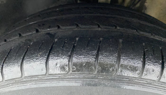 2013 Volkswagen Polo HIGHLINE1.2L PETROL, Petrol, Manual, 83,063 km, Left Front Tyre Tread