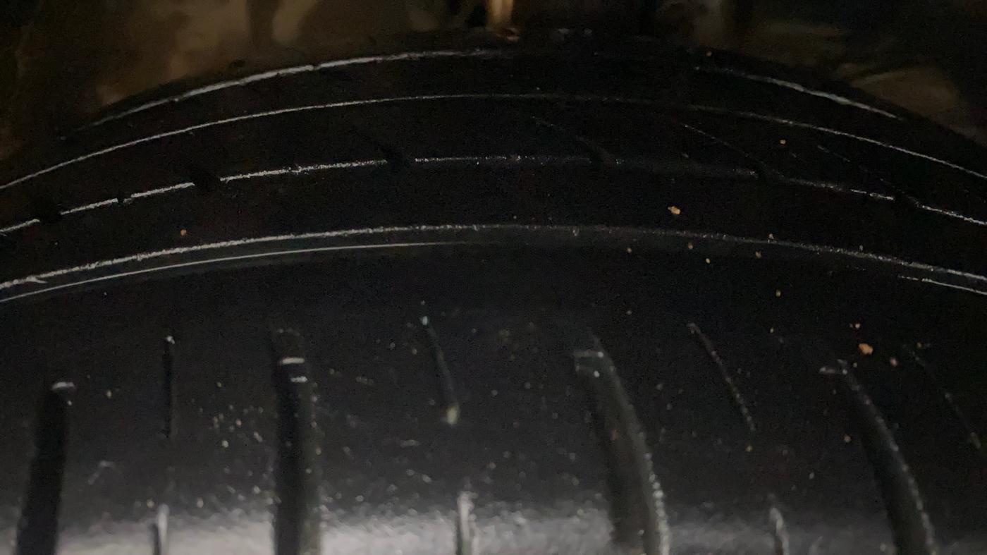 2020 Toyota Glanza G, Petrol, Manual, 70,551 km, Right Front Tyre Tread