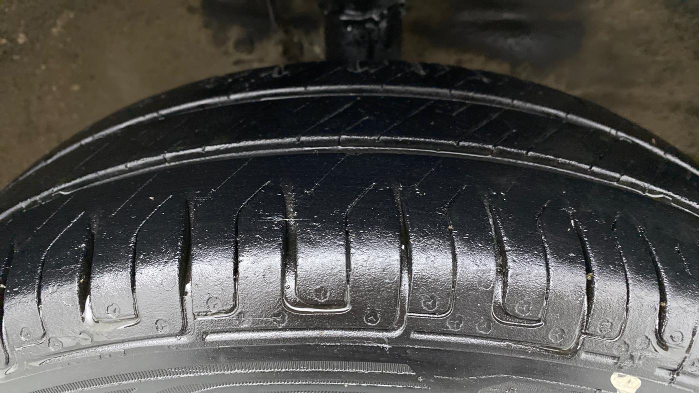 2018 Maruti Wagon R 1.0 VXI AMT, Petrol, Automatic, 72,937 km, Right Front Tyre Tread
