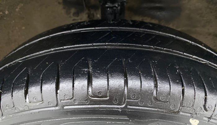 2018 Maruti Wagon R 1.0 VXI AMT, Petrol, Automatic, 72,937 km, Right Front Tyre Tread