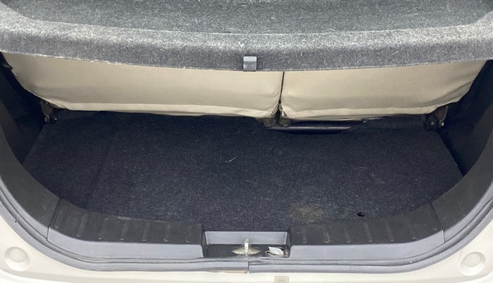 2018 Maruti Wagon R 1.0 VXI AMT, Petrol, Automatic, 72,937 km, Boot Inside