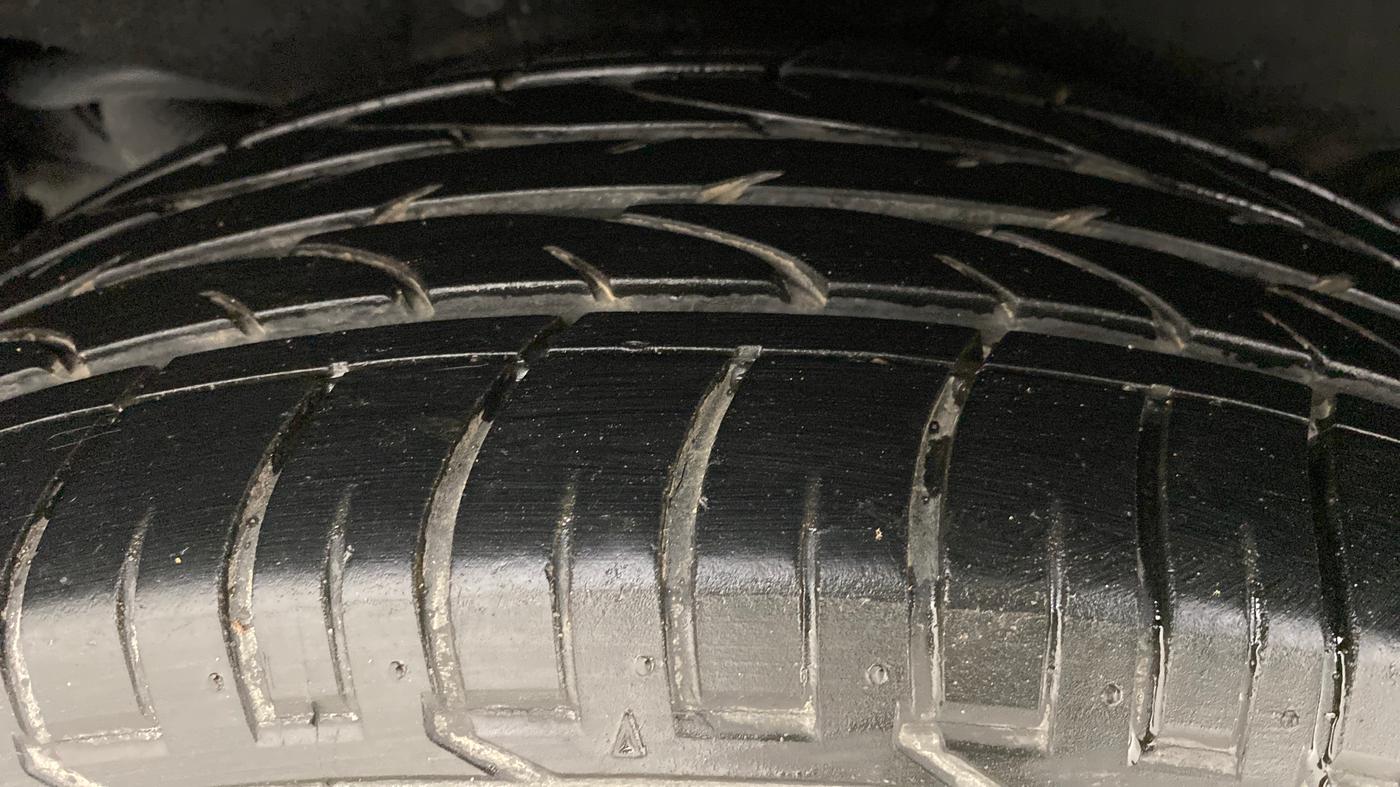 2020 Mahindra MARAZZO M8 8 STR, Diesel, Manual, 24,510 km, Left Rear Tyre Tread