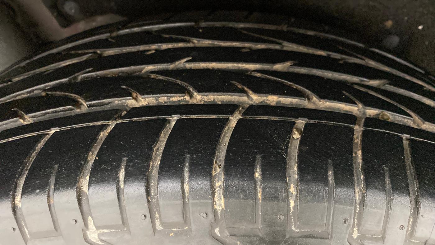 2020 Mahindra MARAZZO M8 8 STR, Diesel, Manual, 24,510 km, Right Rear Tyre Tread