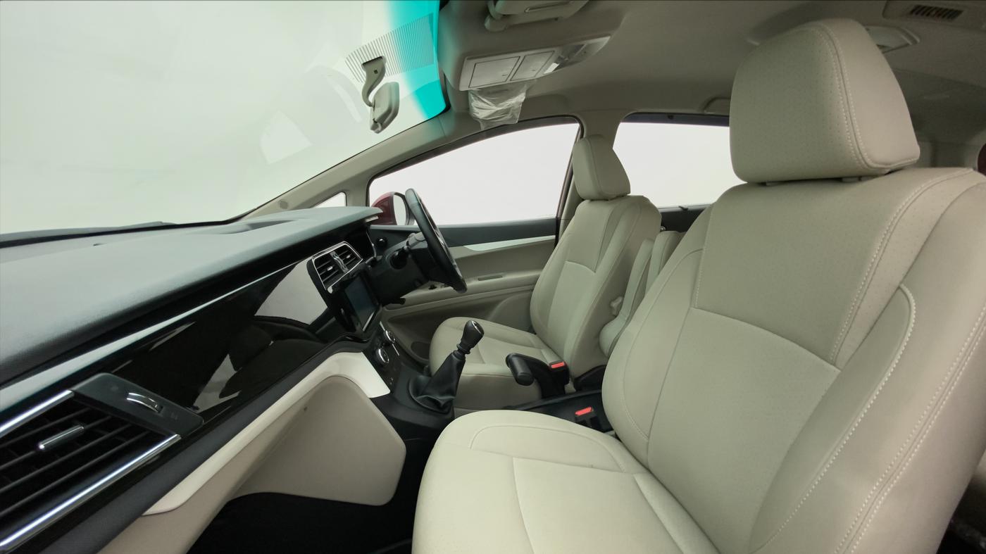 2020 Mahindra MARAZZO M8 8 STR, Diesel, Manual, 24,510 km, Right Side Front Door Cabin