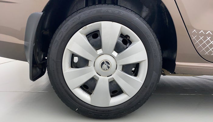 2020 Skoda Rapid ACTIVE 1.0 TSI, Petrol, Manual, 47,412 km, Right Rear Wheel