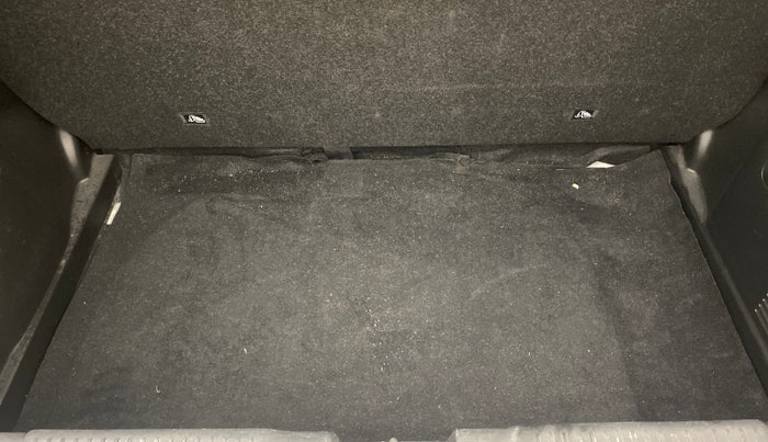 2018 Maruti Swift VXI, Petrol, Manual, 17,005 km, Boot Inside