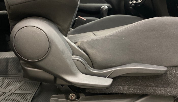 2018 Maruti Swift VXI, Petrol, Manual, 17,005 km, Driver Side Adjustment Panel