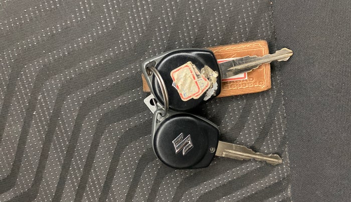 2018 Maruti Swift VXI, Petrol, Manual, 17,005 km, Key Close Up