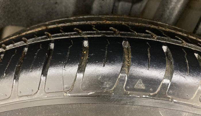 2018 Maruti Swift VXI, Petrol, Manual, 17,005 km, Left Rear Tyre Tread