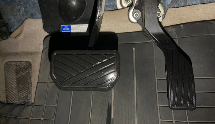 2022 Maruti Ciaz ZETA AT 1.5  SHVS PETROL, Petrol, Automatic, 57,975 km, Pedals