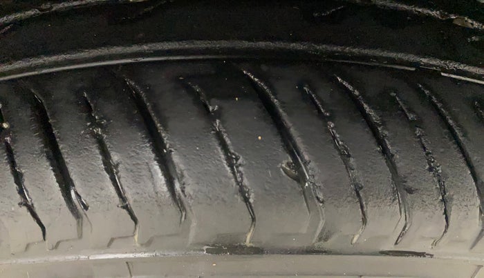 2022 Nissan MAGNITE XV TURBO CVT, Petrol, Automatic, 21,985 km, Left Rear Tyre Tread