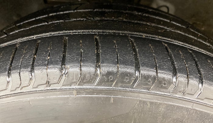 2022 Hyundai VENUE S (O) 1.0 Turbo Petrol DCT, Petrol, Automatic, 20,476 km, Left Front Tyre Tread