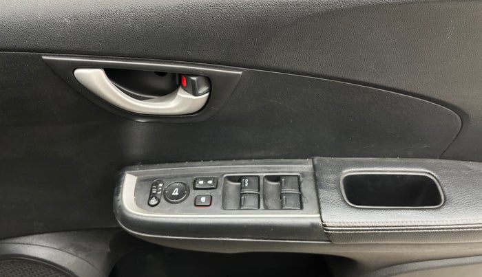 2016 Honda BR-V 1.5L I-VTEC VX, Petrol, Manual, 64,714 km, Driver Side Door Panels Control