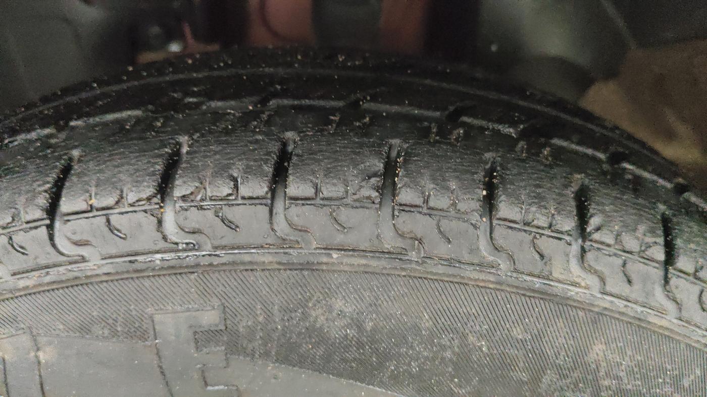 2018 Renault Kwid RXL 1.0 AMT, Petrol, Automatic, 49,286 km, Left Front Tyre Tread