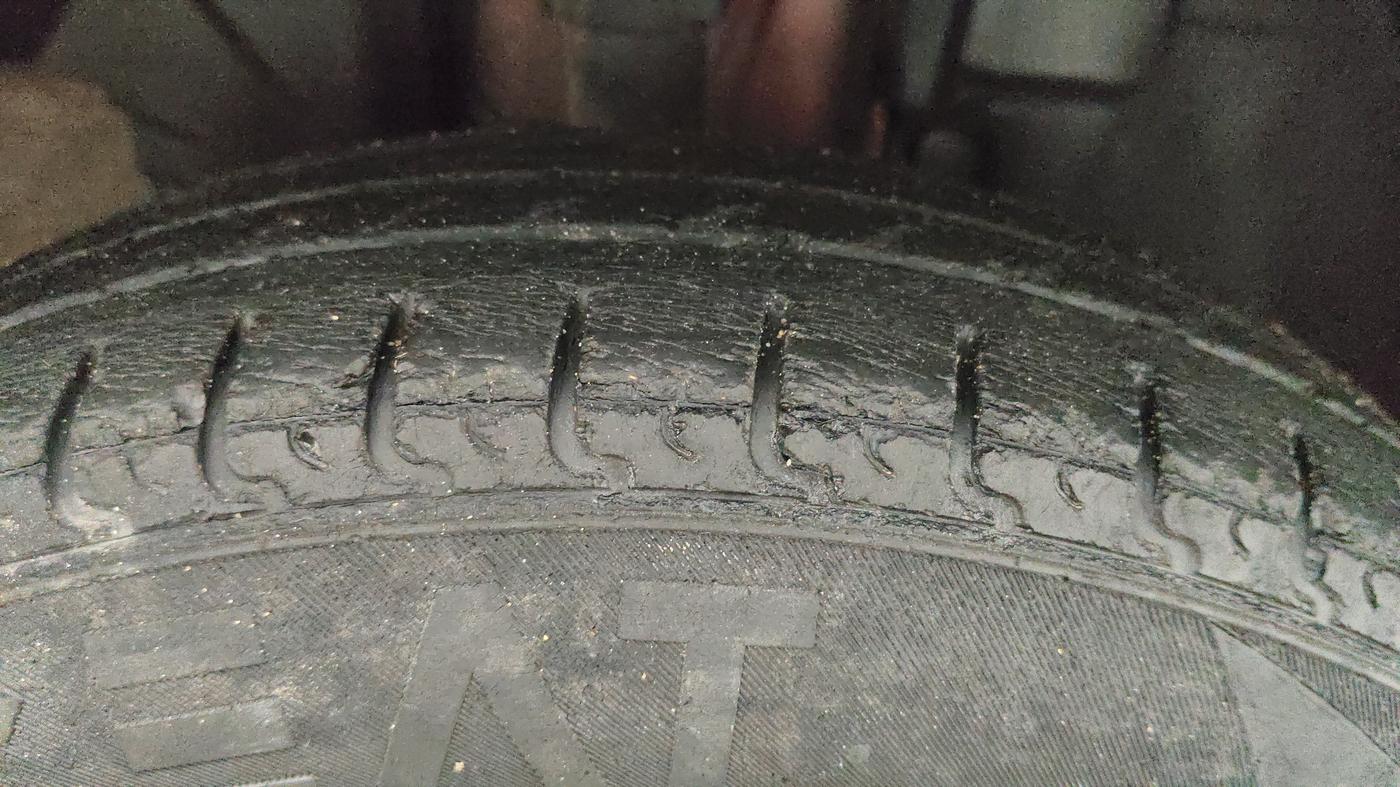 2018 Renault Kwid RXL 1.0 AMT, Petrol, Automatic, 49,286 km, Right Front Tyre Tread