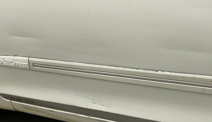 2014 Maruti Swift Dzire VXI, Petrol, Manual, 82,046 km, Front passenger door - Minor scratches