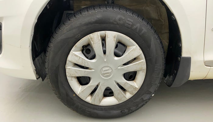 2014 Maruti Swift Dzire VXI, Petrol, Manual, 82,046 km, Left Front Wheel