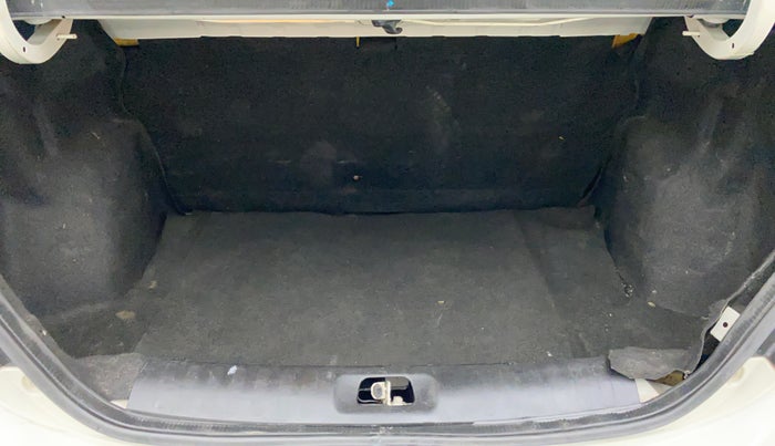 2014 Maruti Swift Dzire VXI, Petrol, Manual, 82,046 km, Boot Inside