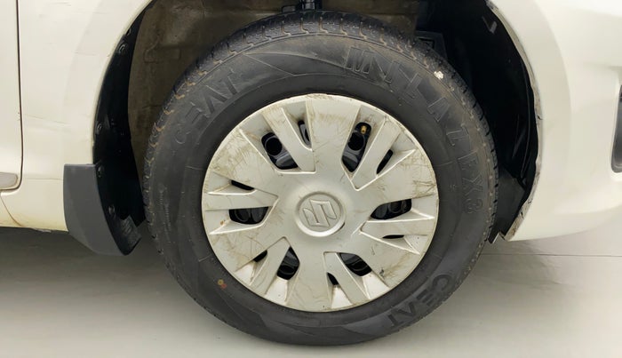 2014 Maruti Swift Dzire VXI, Petrol, Manual, 82,046 km, Right Front Wheel