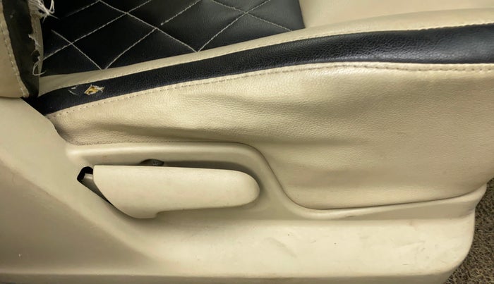 2014 Maruti Swift Dzire VXI, Petrol, Manual, 82,046 km, Driver Side Adjustment Panel
