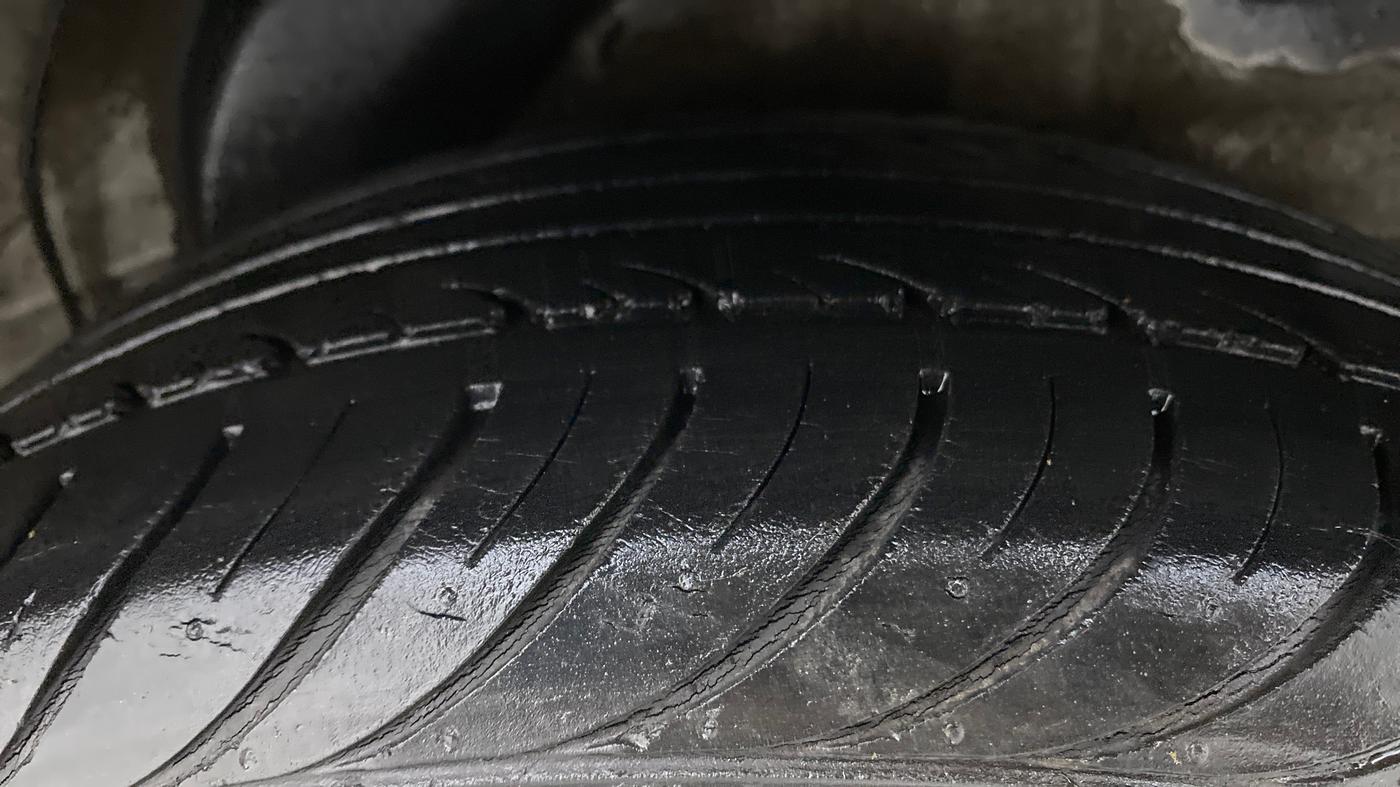 2010 Hyundai i20 ASTA 1.2, Petrol, Manual, 49,915 km, Left Rear Tyre Tread