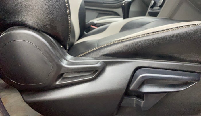2021 Tata Tiago XZ PLUS PETROL, Petrol, Manual, 79,298 km, Driver Side Adjustment Panel
