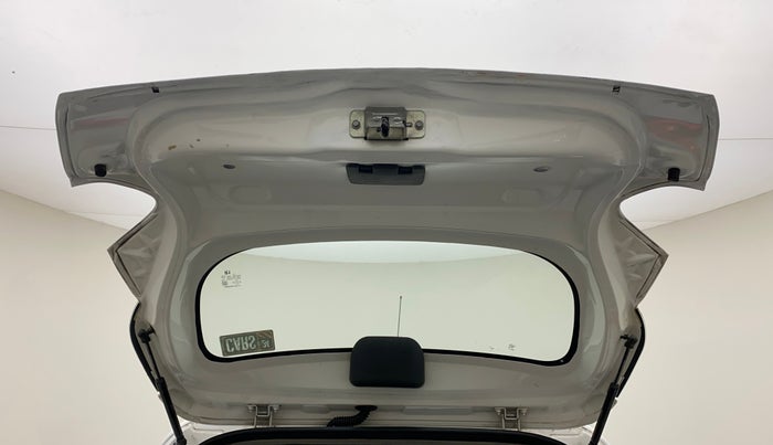 2016 Renault Kwid RXL, Petrol, Manual, 50,022 km, Boot Door Open