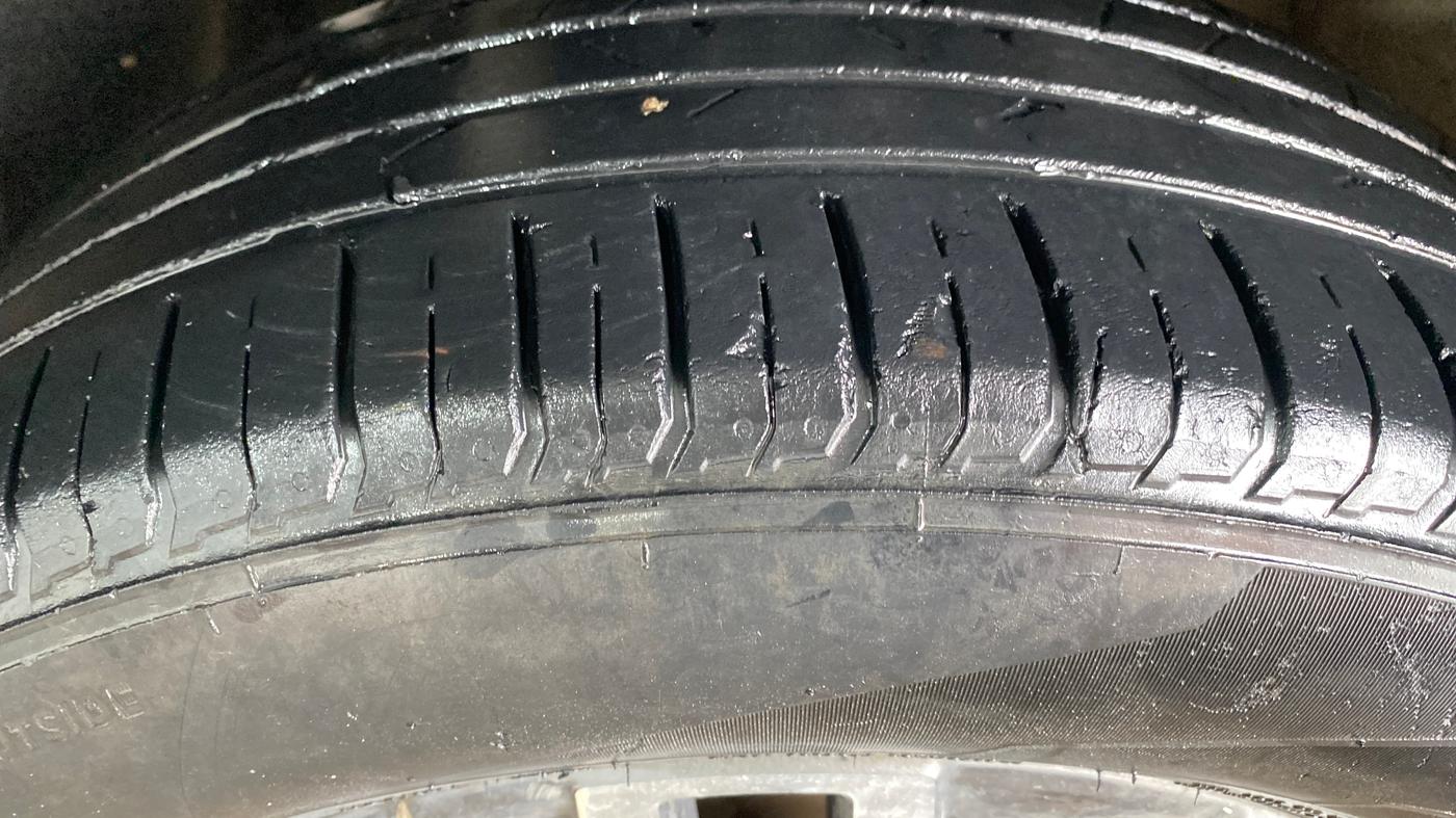 2023 Hyundai VENUE SX (O) MT 1.0 Turbo, Petrol, Manual, 45,050 km, Left Front Tyre Tread