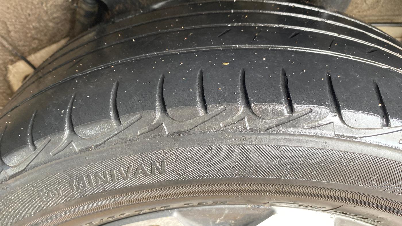 2023 Hyundai VENUE SX (O) MT 1.0 Turbo, Petrol, Manual, 45,050 km, Left Rear Tyre Tread