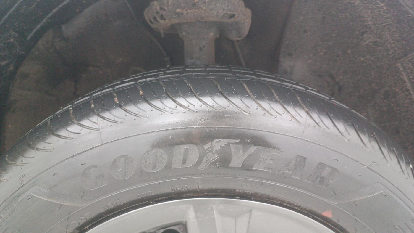 2025 Hyundai VENUE S(O) 1.2, Petrol, Manual, 12,463 km, Right Front Tyre Tread