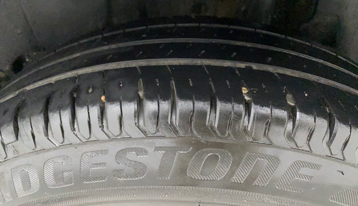 2020 Maruti Swift VXI AMT, Petrol, Automatic, 44,709 km, Left Rear Tyre Tread