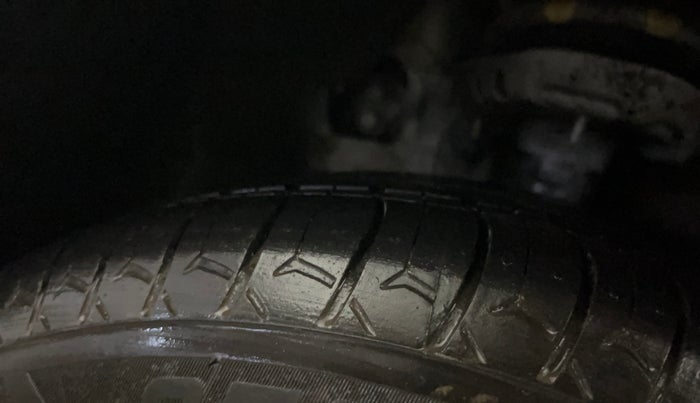 2021 Hyundai AURA S 1.2 CNG, CNG, Manual, 63,211 km, Left Front Tyre Tread