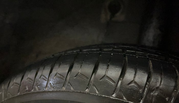 2021 Hyundai AURA S 1.2 CNG, CNG, Manual, 63,211 km, Left Rear Tyre Tread