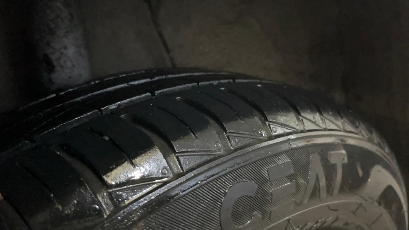 2021 Hyundai AURA S 1.2 CNG, CNG, Manual, 63,211 km, Right Rear Tyre Tread