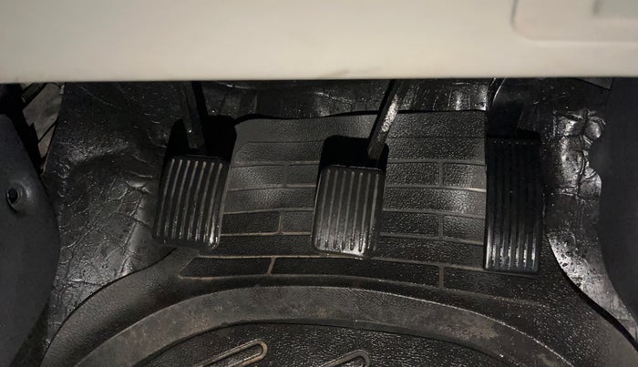 2021 Hyundai AURA S 1.2 CNG, CNG, Manual, 63,211 km, Pedals