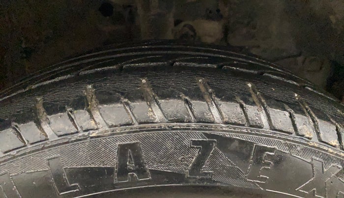 2014 Honda Amaze 1.2L I-VTEC EX, Petrol, Manual, 57,011 km, Right Front Tyre Tread